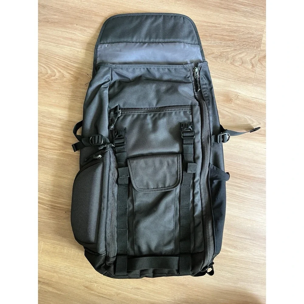THULE‎ Sweden Backpack Laptop Bag 25L Black Shadow Gray | 18